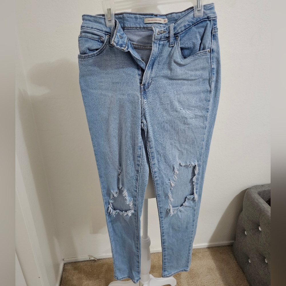 Levi's Women's 721 High Rise Skinny Jeans Size 27 Blue Light Wash EUC